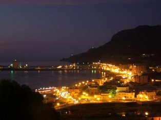By Night - Tenes dans le vent